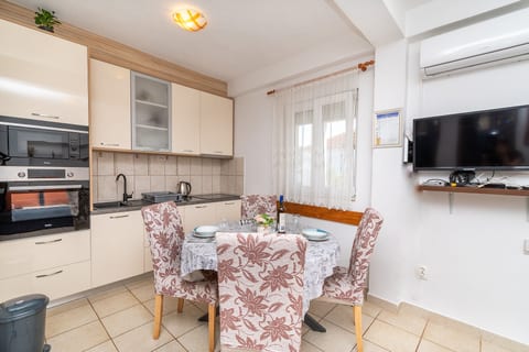 Apartment Slaven - Unit 372792-13