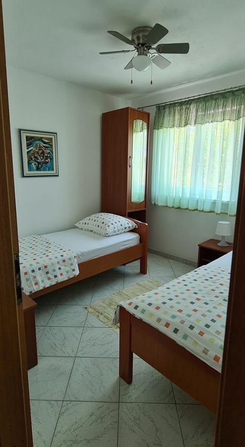 House More - Unit 372030-13