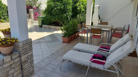 House More - Unit 372030-13