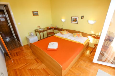 Apartment and Rooms Marlene - Unit 372079-13