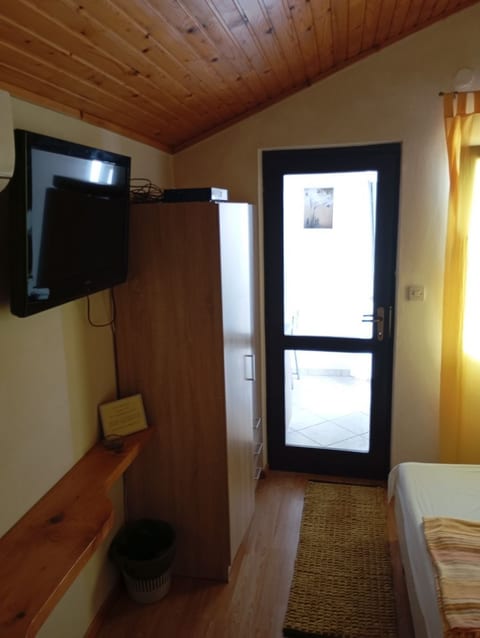 Apartments Ivo - Unit 372084-13