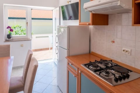 Apartment Luca - Unit 372095-13