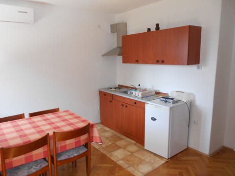 Apartments Kate - Unit 372102-13