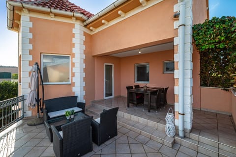 Apartments Dreamy - Unit 372105-13