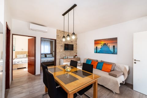 Apartments Dreamy - Unit 372106-13
