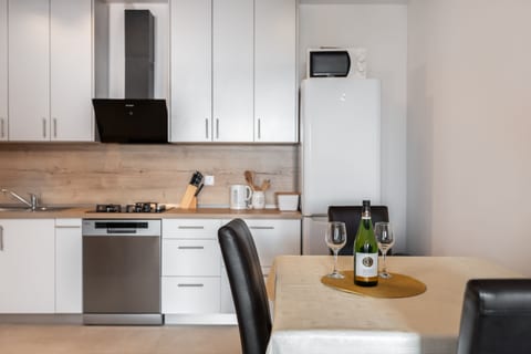Apartment Uga - Unit 372113-13