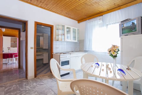 Apartments Ante - Unit 372114-13