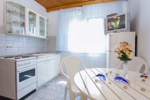 Apartments Ante - Unit 372114-13