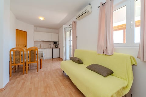 Apartments Mlađo - Unit 372145-13