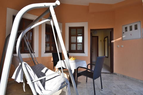 Apartments Mir - Unit 372157-13
