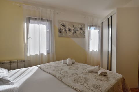 Apartments Mir - Unit 372158-13