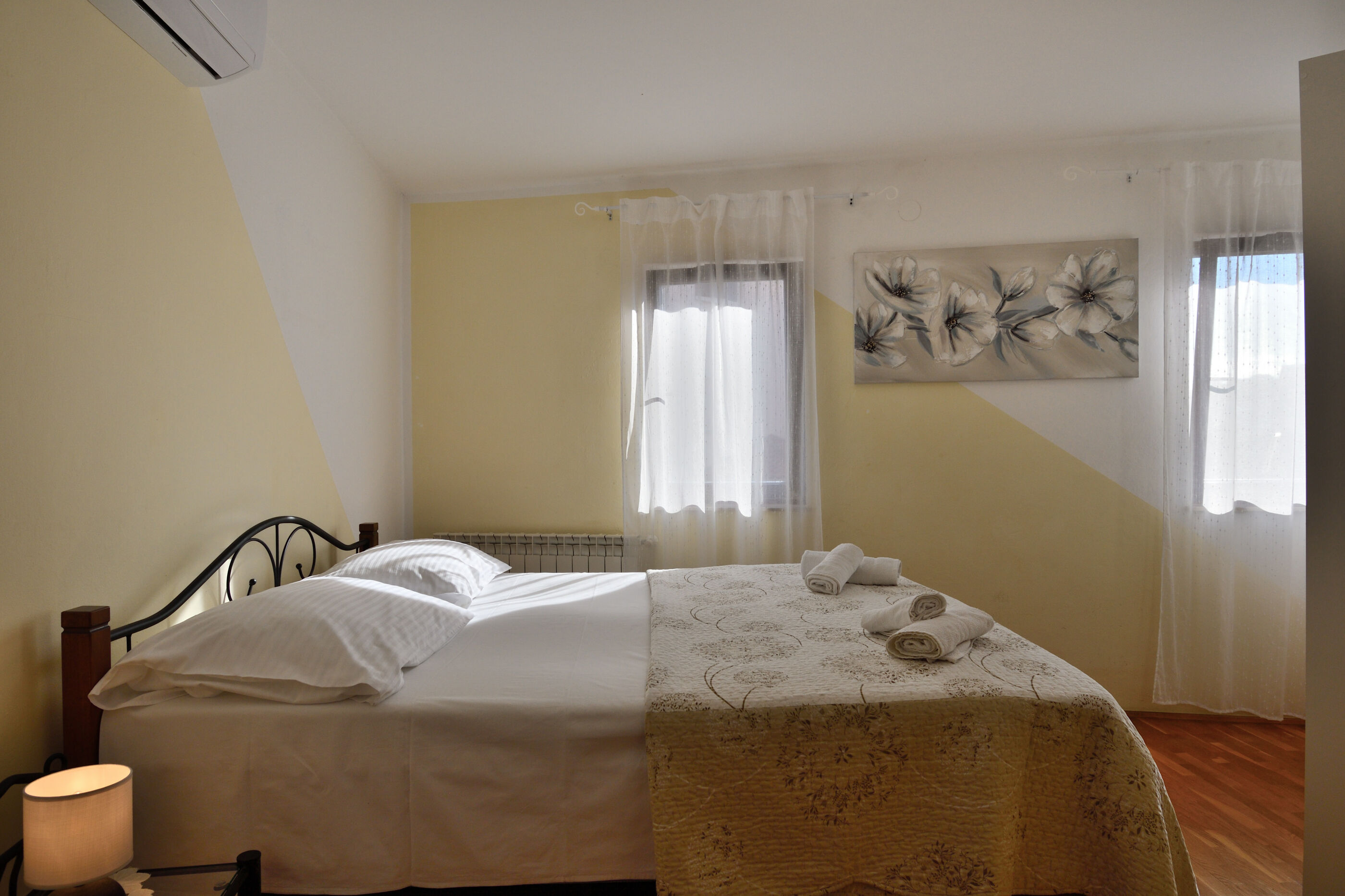 Apartments Mir - Unit 372158-13
