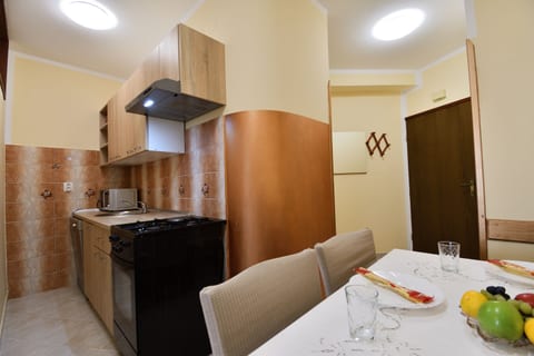 Apartments Mir - Unit 372156-13