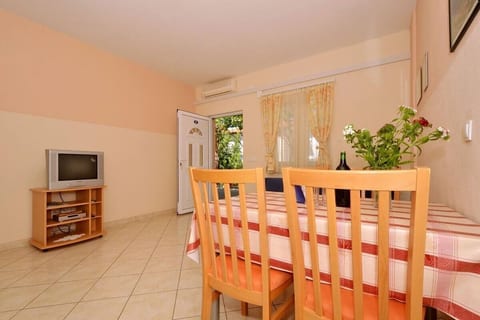 Apartments Sima - Unit 372168-13