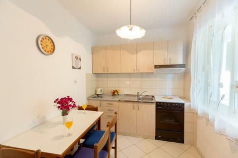 Apartments Mari - Unit 372209-13