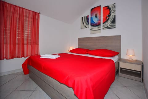 Apartment Marijo - Unit 372214-13