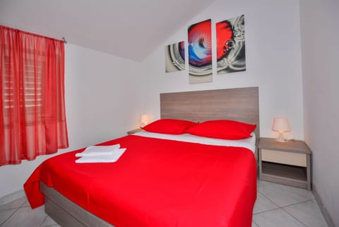 Apartment Marijo - Unit 372214-13