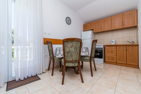 Apartment Ivica - Unit 373381-13