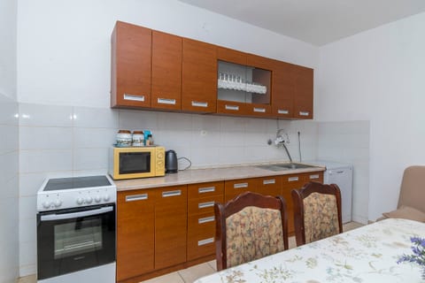 Apartment Ivica - Unit 372215-13