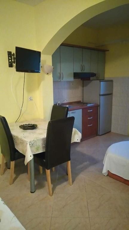 Apartments Pool - Unit 372243-13