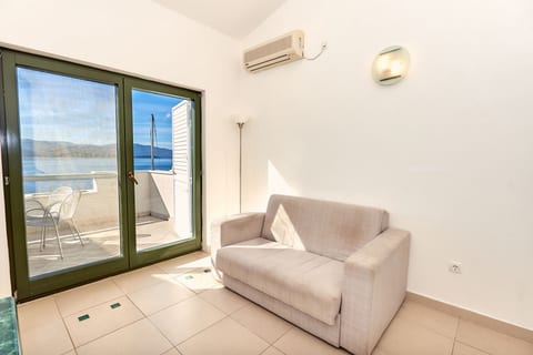 Apartments Sea front - Unit 372322-13