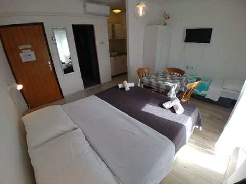 Apartment Svetka - Unit 372357-13