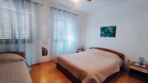 Apartments Grbac Veli Rat-Seaside - Unit 372371-13