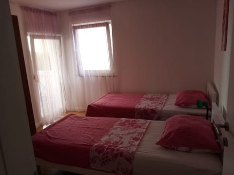 Apartments Sab - Unit 372404-13