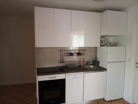 Apartments Sab - Unit 372404-13