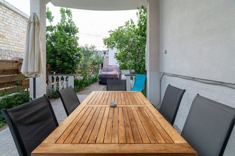Apartments Pere - Unit 372405-13