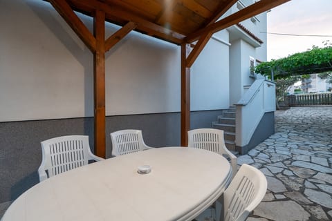 Apartments Pere - Unit 372406-13