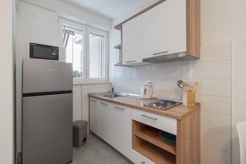 Apartments Pere - Unit 372407-13