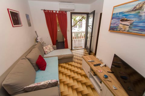 Apartments Masa - Unit 372410-13