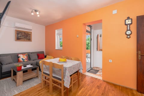 Apartments Ivo - Unit 372431-13