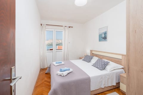 Apartments Ivo - Unit 372432-13