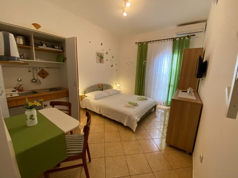 Apartment Lina - Unit 372433-13