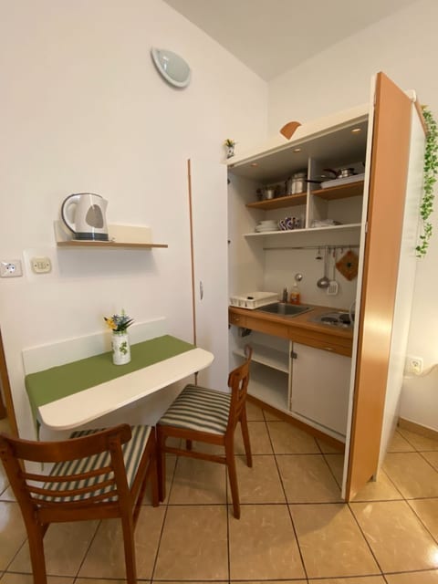 Apartment Lina - Unit 372433-13