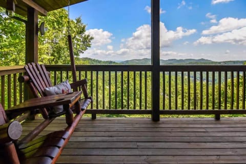 Double swing to relax, unwind and enjoy the mountain view