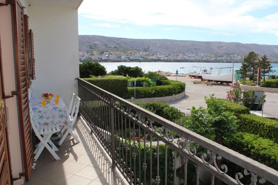 Apartment Lina - Unit 372438-13