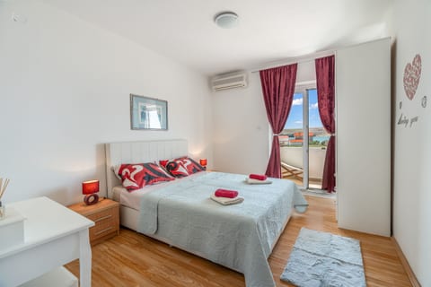 Apartment Don - Unit 372439-13