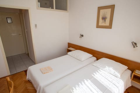 Apartments and Rooms Ivan - Unit 372480-13
