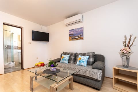 Apartments PoolHouse - Unit 375503-13