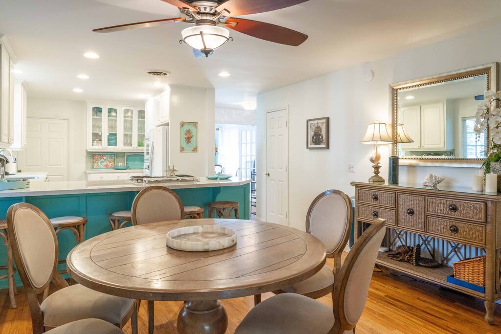 steps-to-the-ocean+village-beach-home-w-hot-tub/