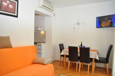 Apartments and Rooms Ljuba - Unit 372569-13