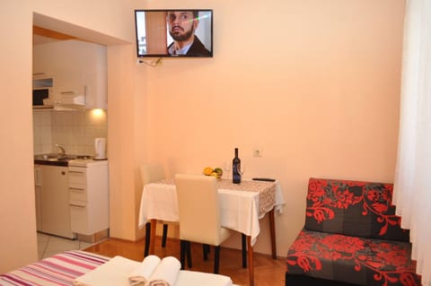Apartments and Rooms Ljuba - Unit 372566-13