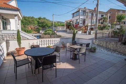 Apartment and Rooms Luka - Unit 372599-13