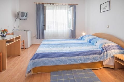 Apartment and Rooms Luka - Unit 372600-13