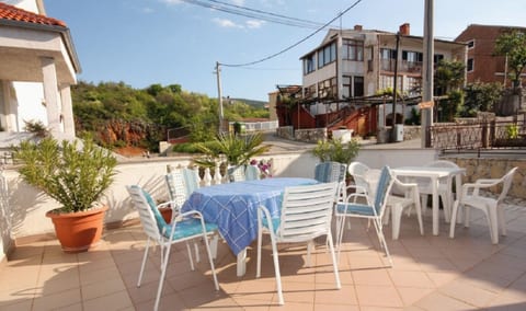 Apartment and Rooms Luka - Unit 372601-13