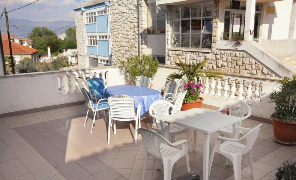 Apartment and Rooms Luka - Unit 372601-13