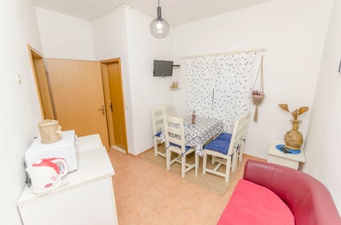 Apartments Nataša - Unit 372610-13